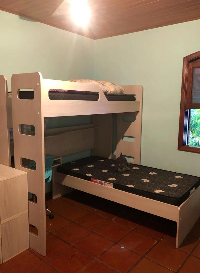 غوارويا Otima Localizacao! Casa Tulipa, Praia De Pernambuco المظهر الخارجي الصورة